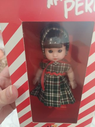 Muñeca Mariquita Pérez en caja