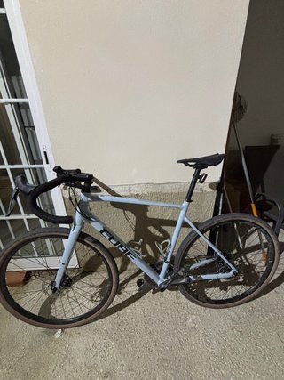 Bicicleta Gravel Cube 2020