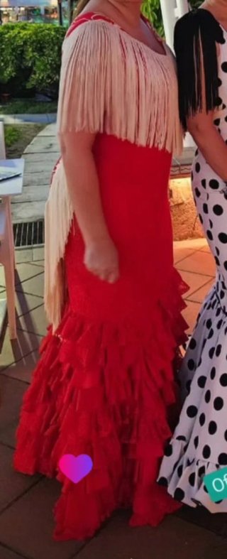 Vestido de flamenca rojo con flecos