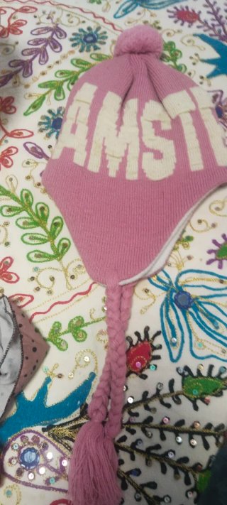 Gorro de Lana con Pompones