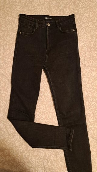 Pantalón vaquero negro Zara