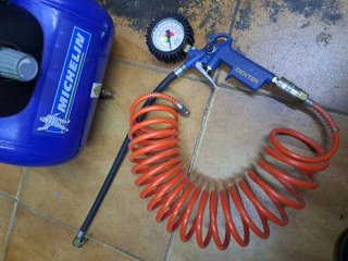 Compresor Michelin y Pistola Manómetro Dexter
