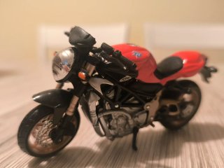 Moto Maisto Escala 1:18 MV Augusta