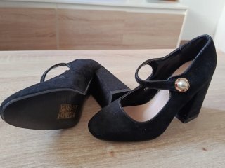 Zapatos de tacón negros