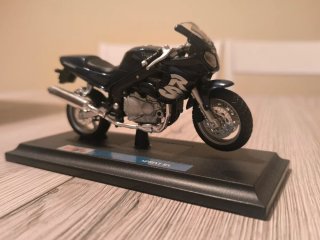 Maisto 1:18 Triumph Sprint RS