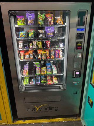 7 Máquinas Vending Olevending lote o por separado.