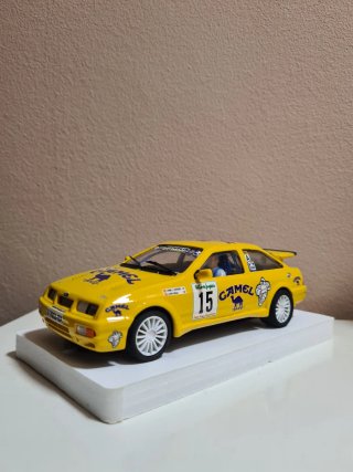 Scalextric Ford Sierra RS500 Camel