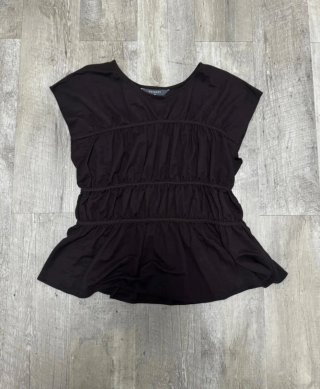 Camiseta marrón con volantes Primark