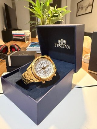 Reloj Festina Dorado