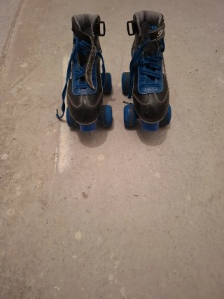 Patines de Hockey Negros y Azules