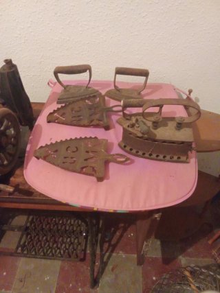 Set de 4 Planchas Antiguas de Hierro