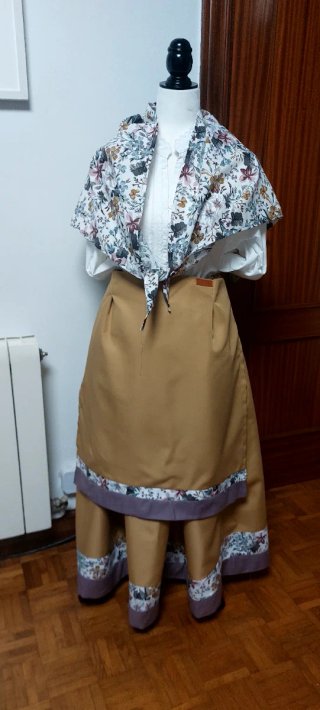 Traje de casera adulto 90cm largo
