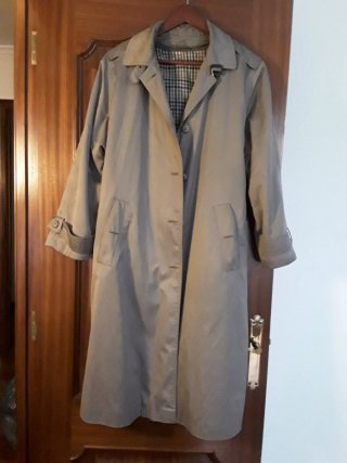 Sobretodo Beige Clásico talla 46/48 U.K