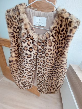 Chaleco Stradivarius Animal Print Talla M