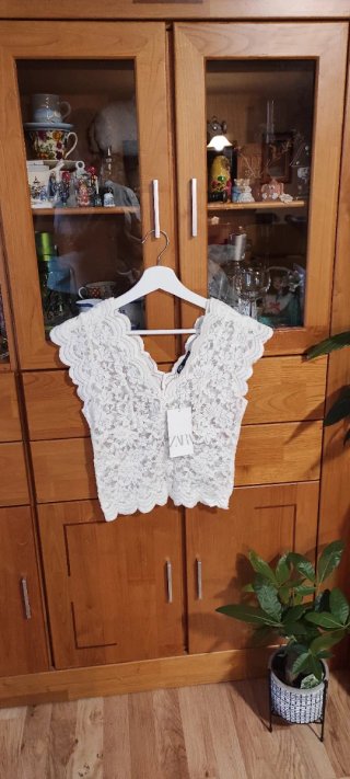 Top calado blanco beis Zara