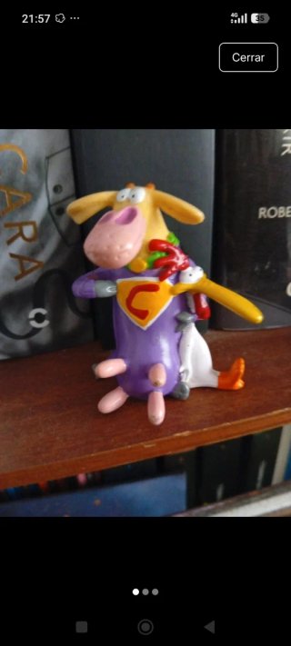 Figura Vaca y Pollo (Cow and Chicken)