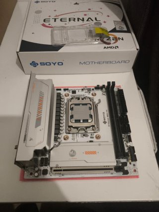 Placa Base Soyo B850i + Procesador Ryzen 9600X