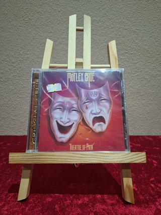 Mötley Crüe - Theatre of Pain