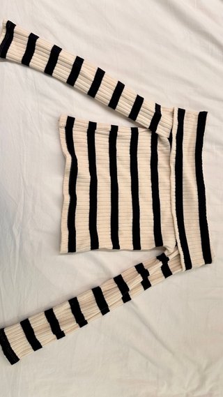 Top Stradivarius hombros descubiertos