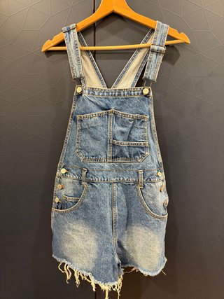 Peto Corto Vaquero Brandy Melville
