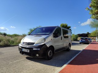Opel Vivaro 2.5 cdti 6 plazas