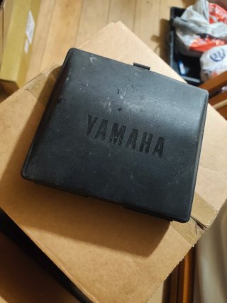 Caja bajo asiento Yamaha SR 250