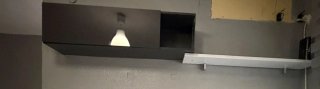Mueble de pared con estante