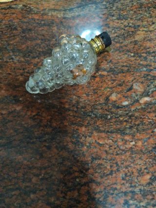 Botella de Cristal Antigua con Forma de Uva