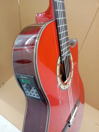 Guitarra Amplificada Cutaway Caja Estrecha