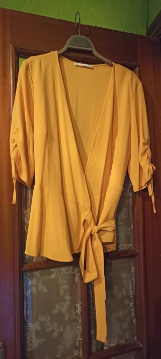Blusa Amarilla Lecfis Talla S