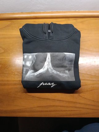 Sudadera Pray Negra