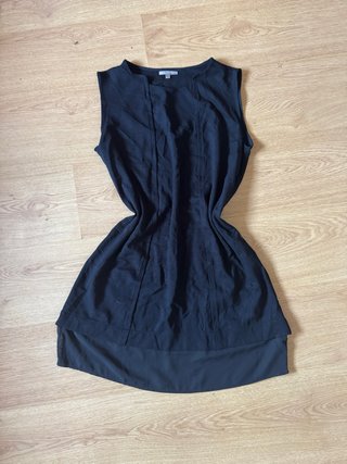 Vestido negro Uterqüe