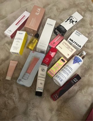 Lote de cosmética y cuidado facial 16 uds
