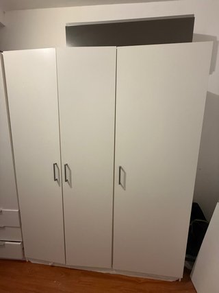 Armario Blanco de Tres Puertas