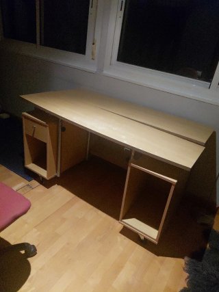 Regalo Mesa de estudio de madera a reparar un poco