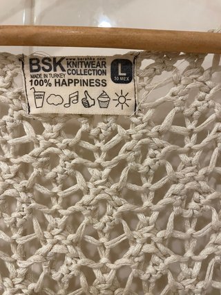 Chaleco calado beige Bershka