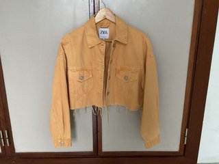 Chaqueta Vaquera Amarilla Zara