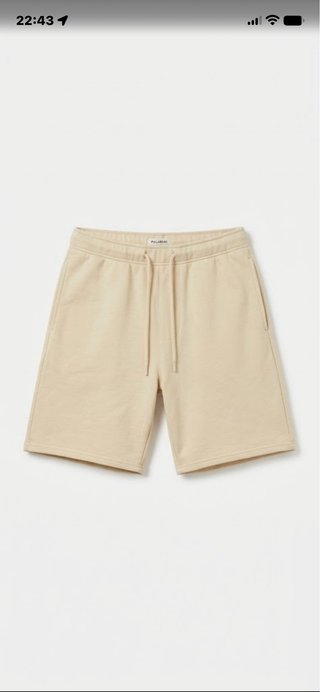 Pantalón corto Pull and Bear beige