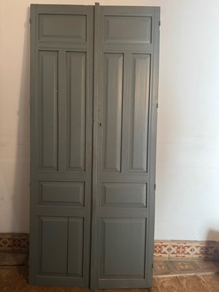 2 Juegos de Puertas de Madera Rústicas