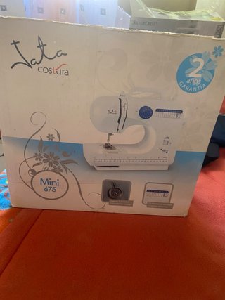 Máquina de coser Jata Mini 675