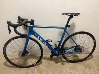 Bicicleta Carretera Canyon Ultimate CF SL Disc