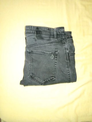 Vaqueros Volcom Negros