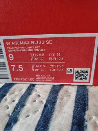 Nike Air Max Bliss SE Talla 40.5