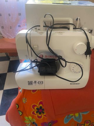 Máquina de coser SilverCrest