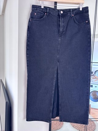 Falda vaquera midi Stradivarius talla 42