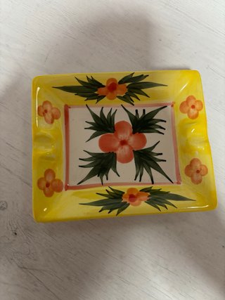 Cenicero de cerámica pintado a mano