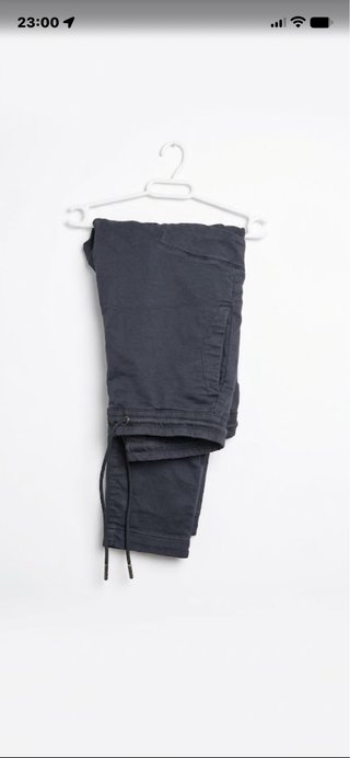 Pantalón Pull and Bear Gris