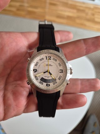 Reloj National Geographic Negro y Plateado