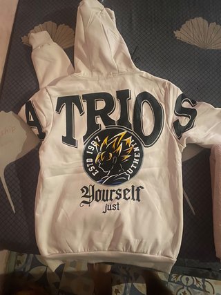 Sudadera con capucha estampada