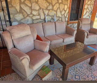Conjunto de Sofá y Sillones con Mesa